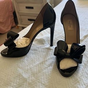 Valentino Garavani d'Orsay Pumps